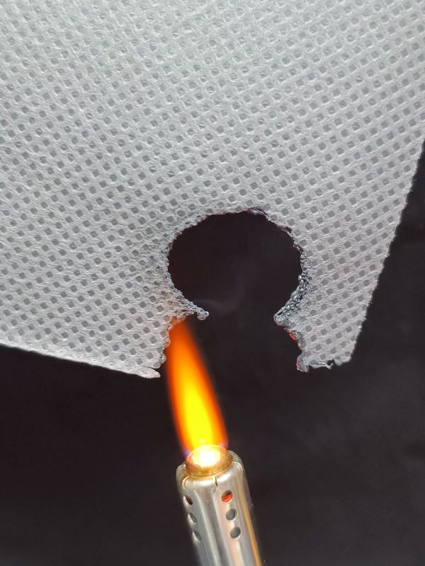 Flame retardant nonwoven fabric